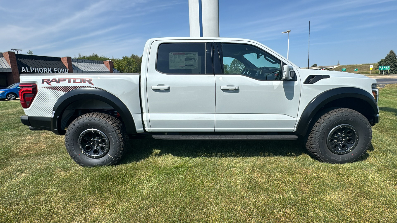 2024 Ford F-150 Raptor 2