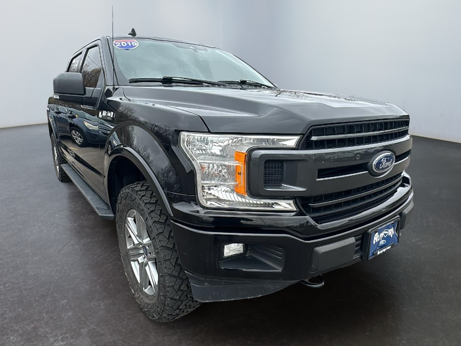 2019 Ford F-150 XLT 1