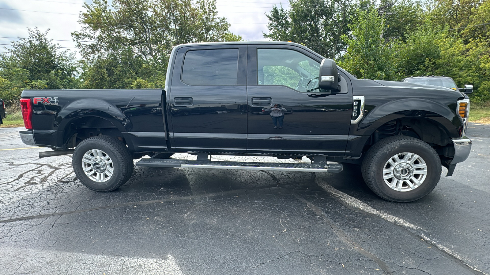 2019 Ford F-250SD XLT 2