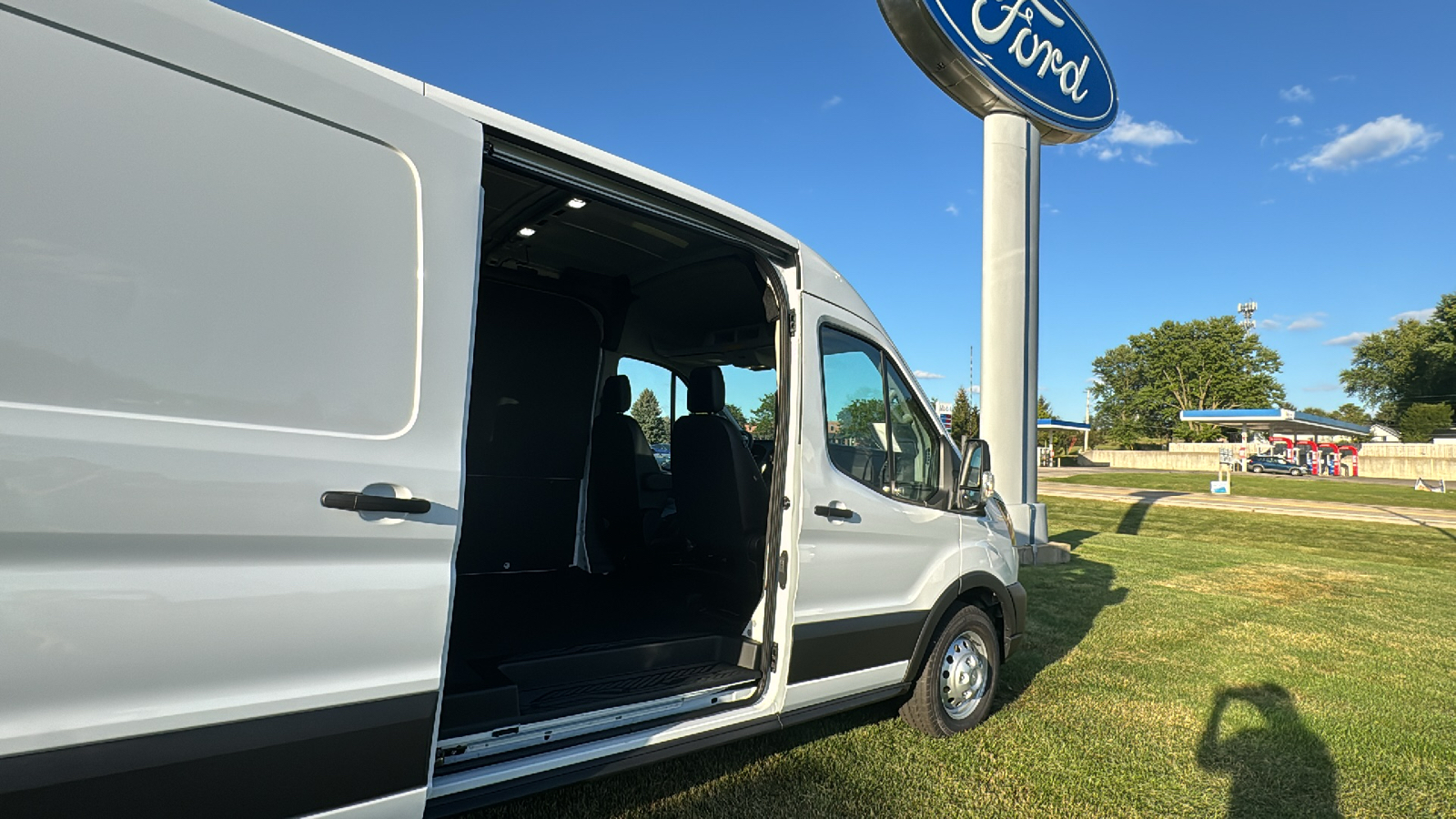 2024 Ford Transit-350 Base 24