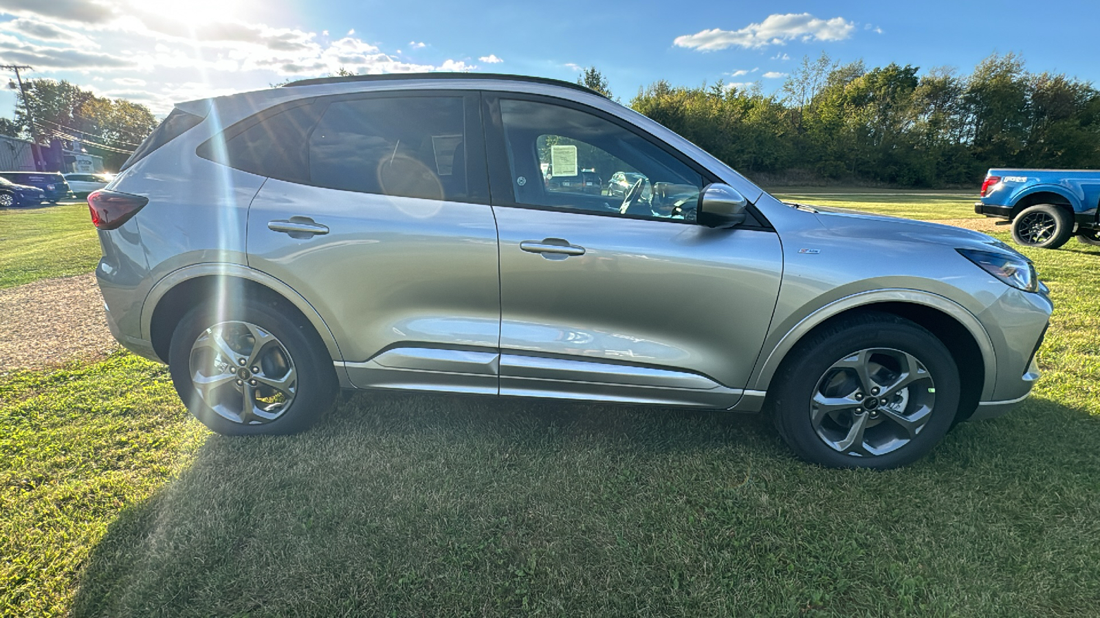 2024 Ford Escape ST-Line Select 2