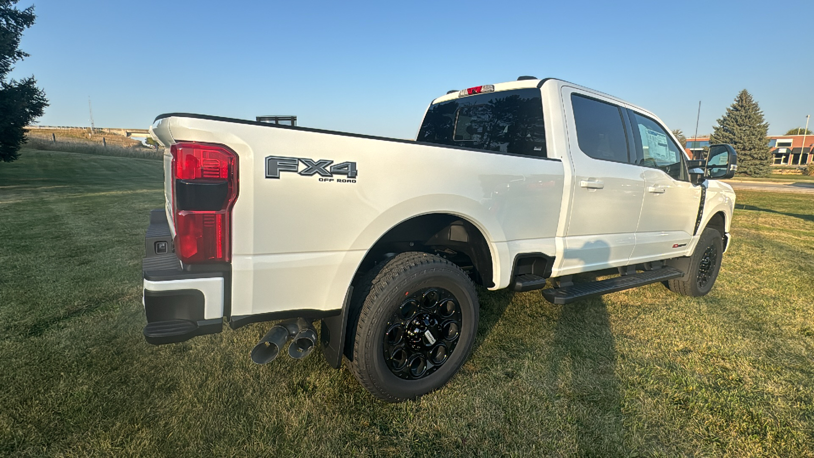 2024 Ford F-350SD Lariat 3