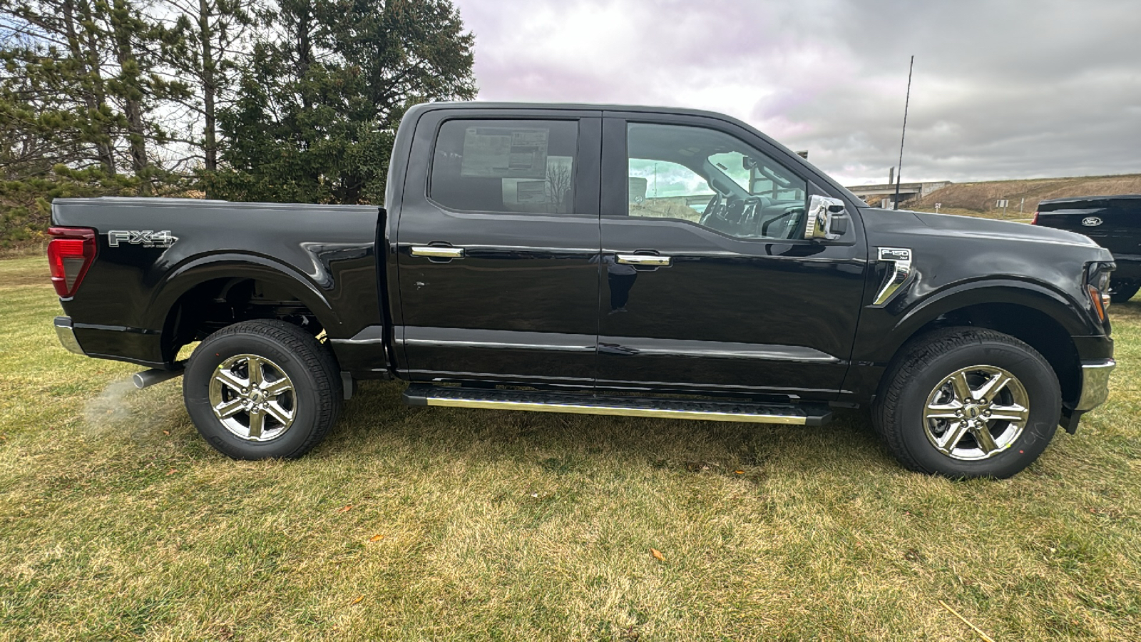 2024 Ford F-150 XLT 2