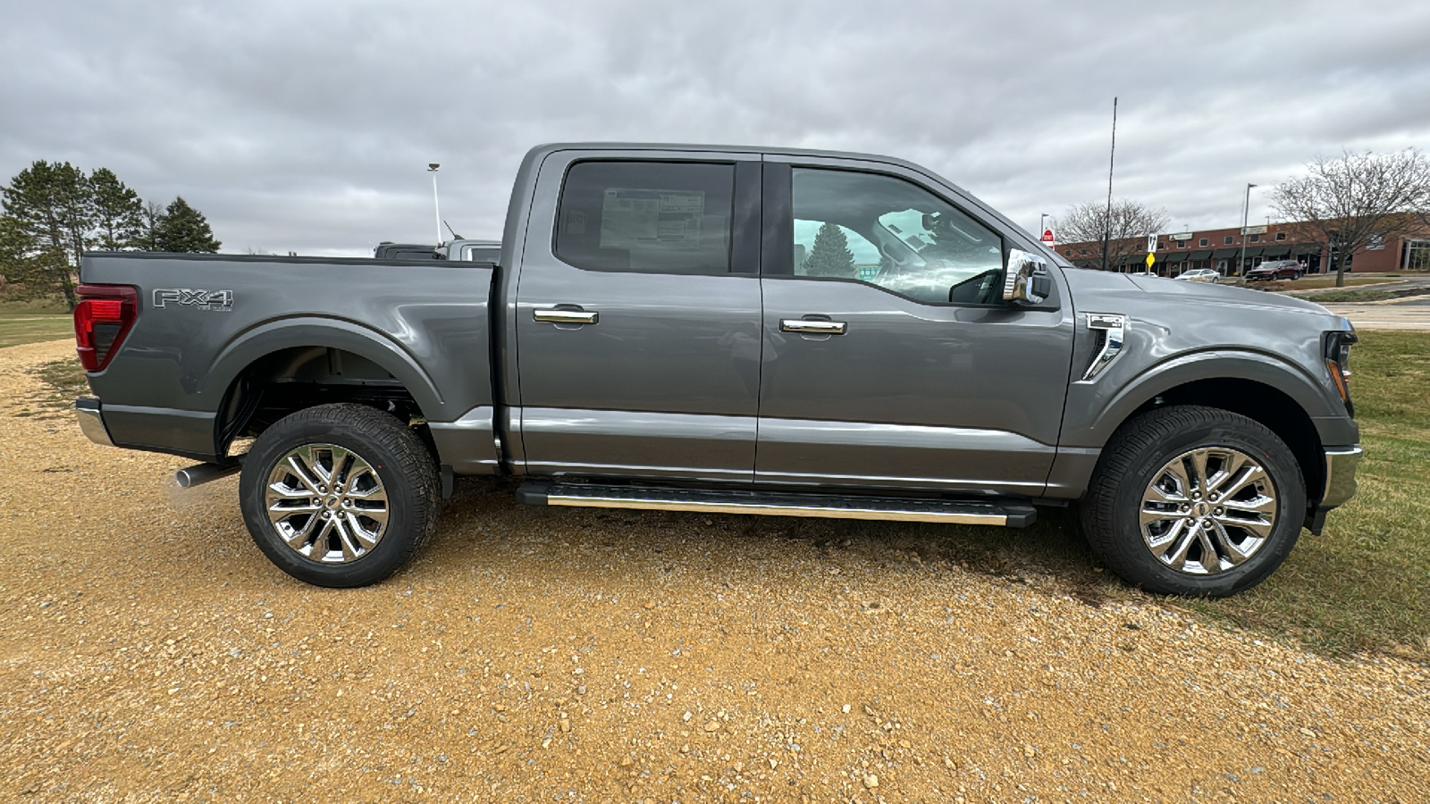 2024 Ford F-150 XLT 2