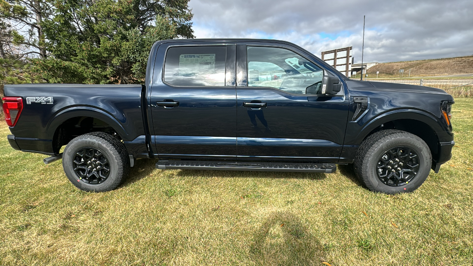 2024 Ford F-150 XLT 2