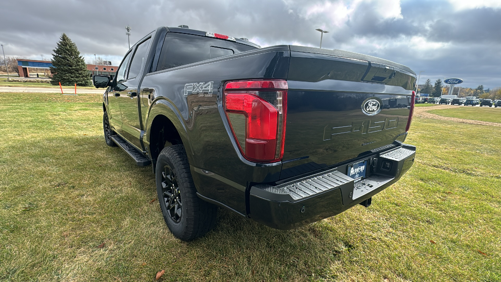 2024 Ford F-150 XLT 4