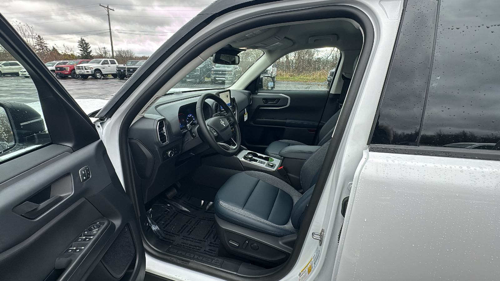 2024 Ford Bronco Sport Outer Banks 8