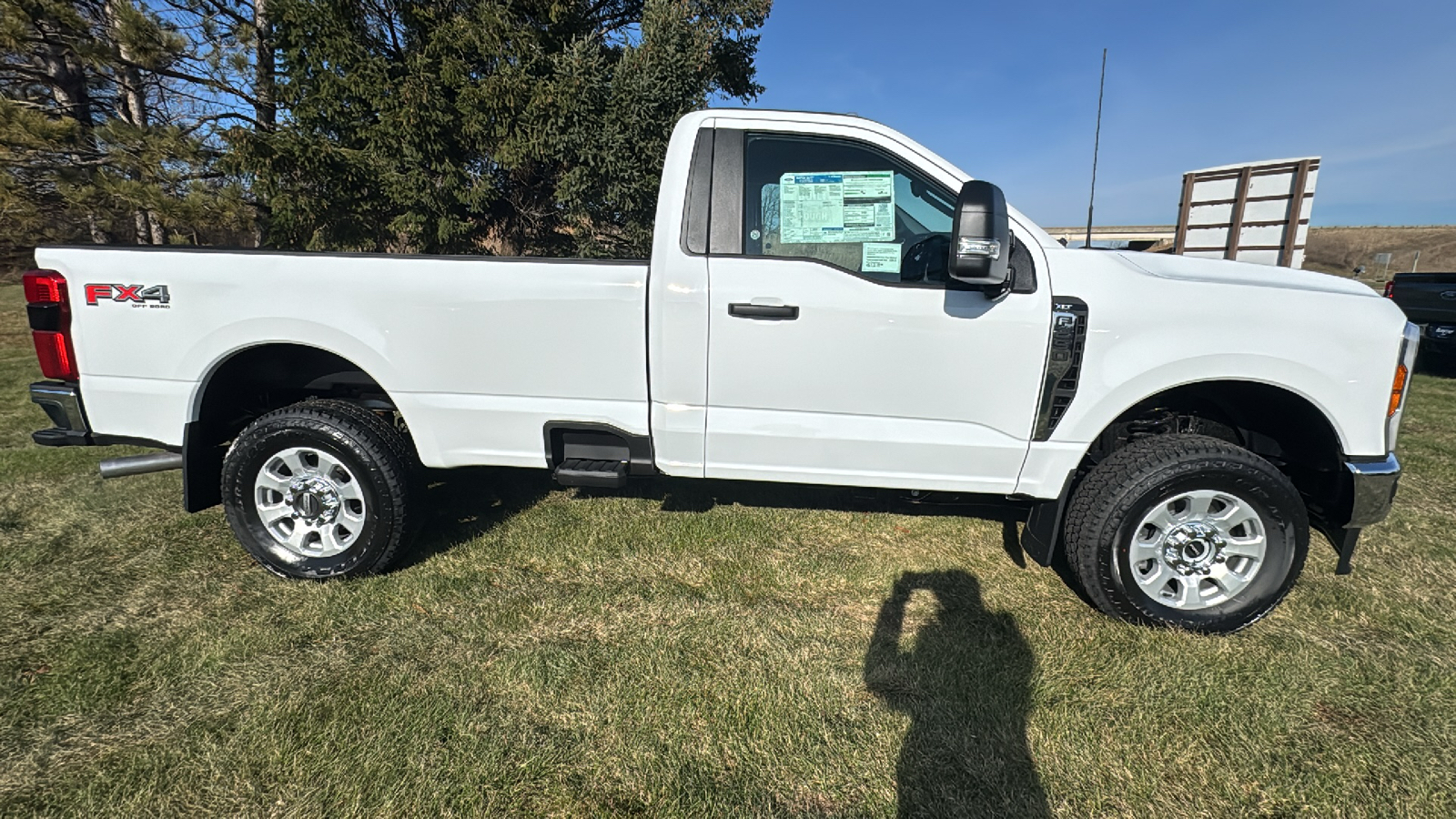 2024 Ford F-250SD XLT 2