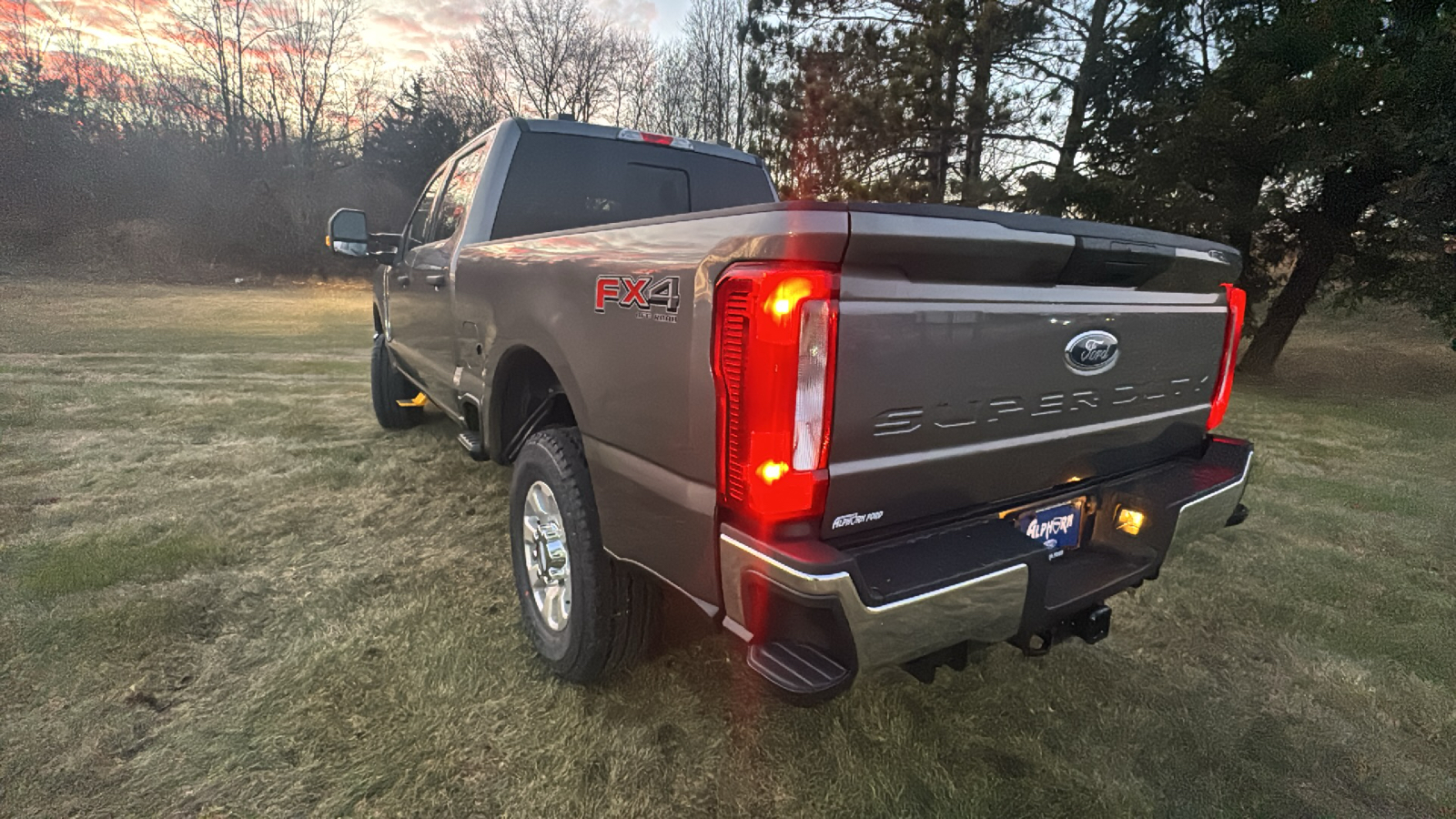 2024 Ford F-250SD XLT 4