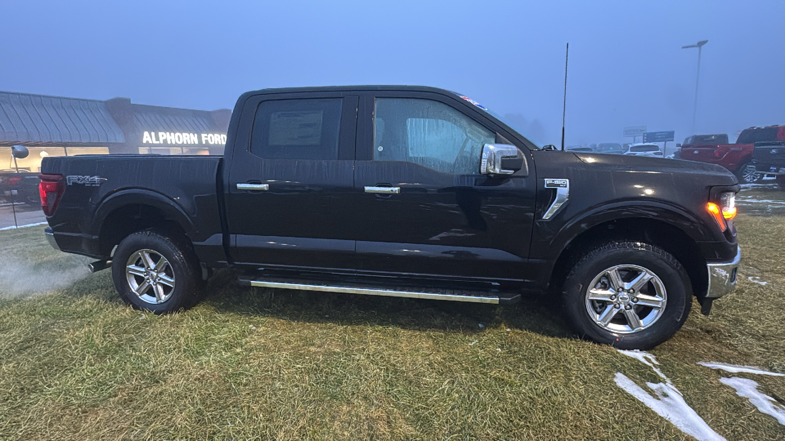 2024 Ford F-150 XLT 2