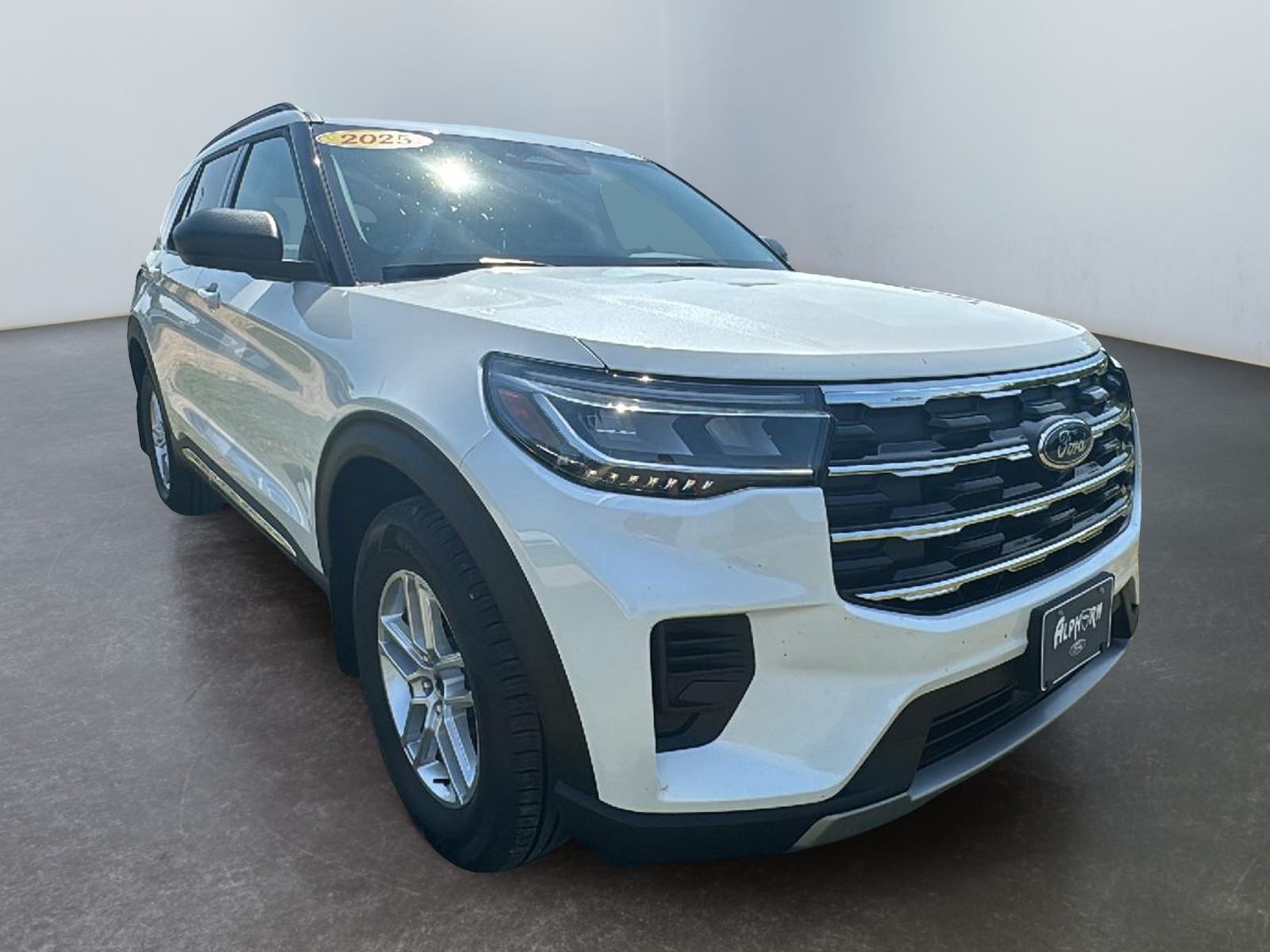 2025 Ford Explorer Active 1