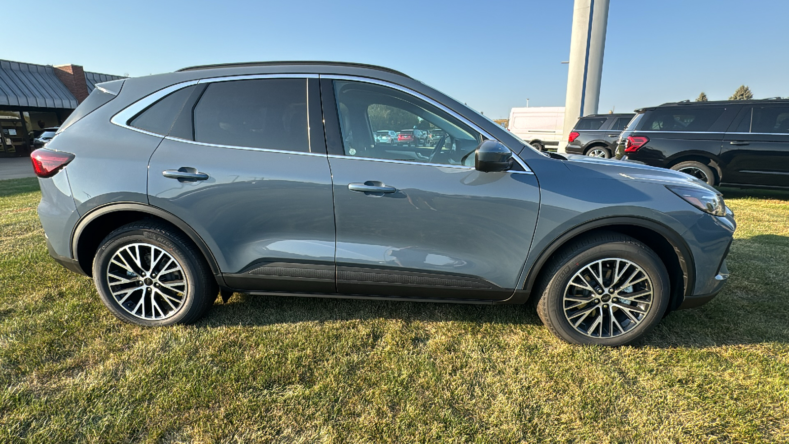 2025 Ford Escape Plug-In Hybrid 3