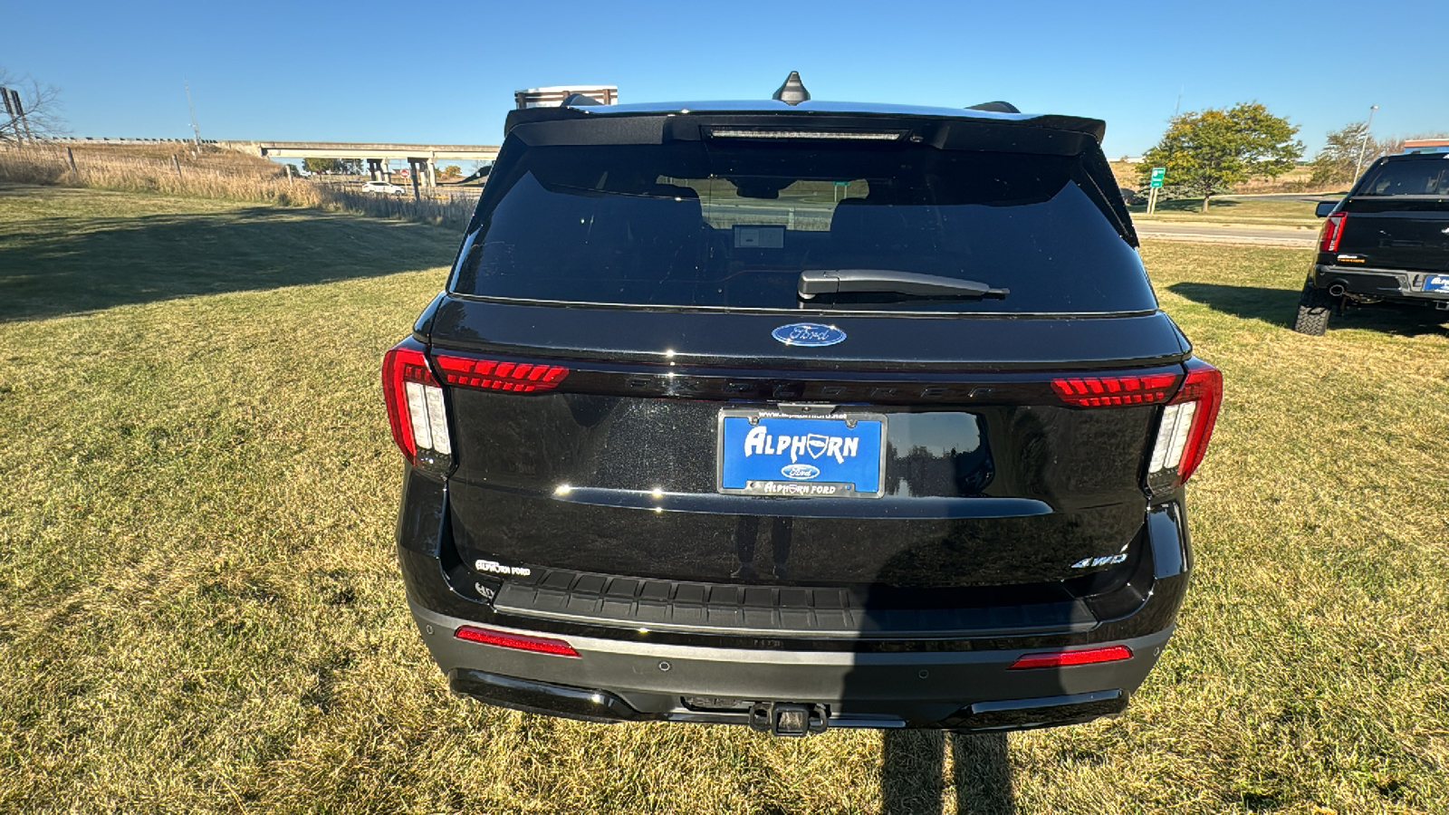 2025 Ford Explorer ST-Line 28