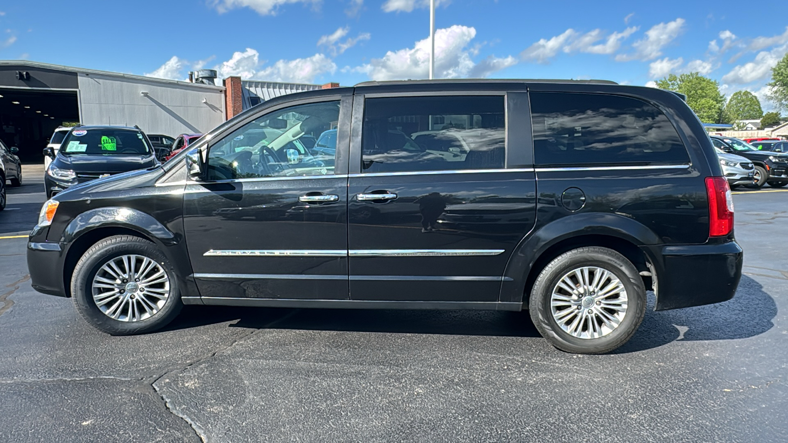 2016 Chrysler Town & Country Touring-L 5