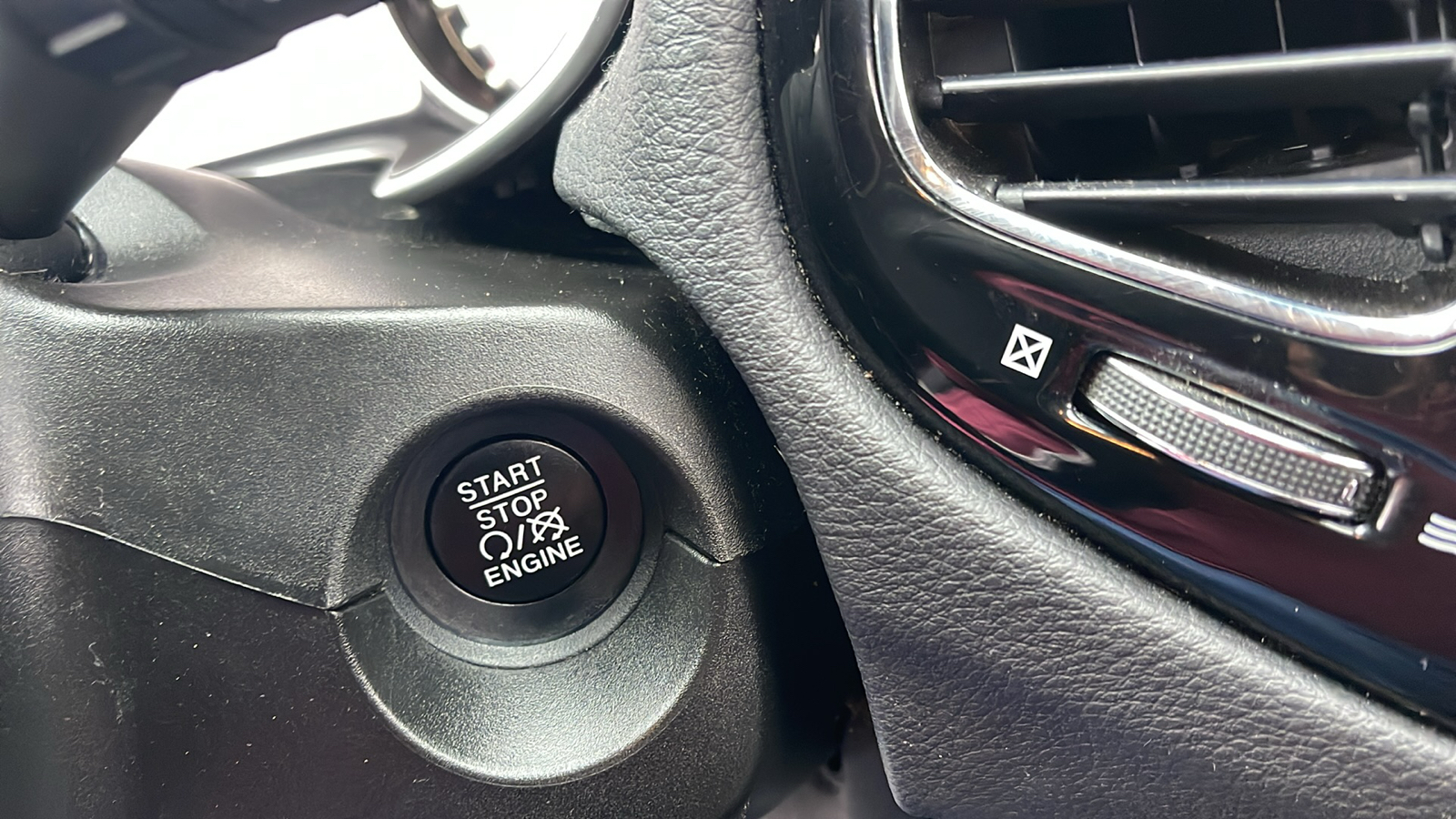 2018 Jeep Compass Altitude 23