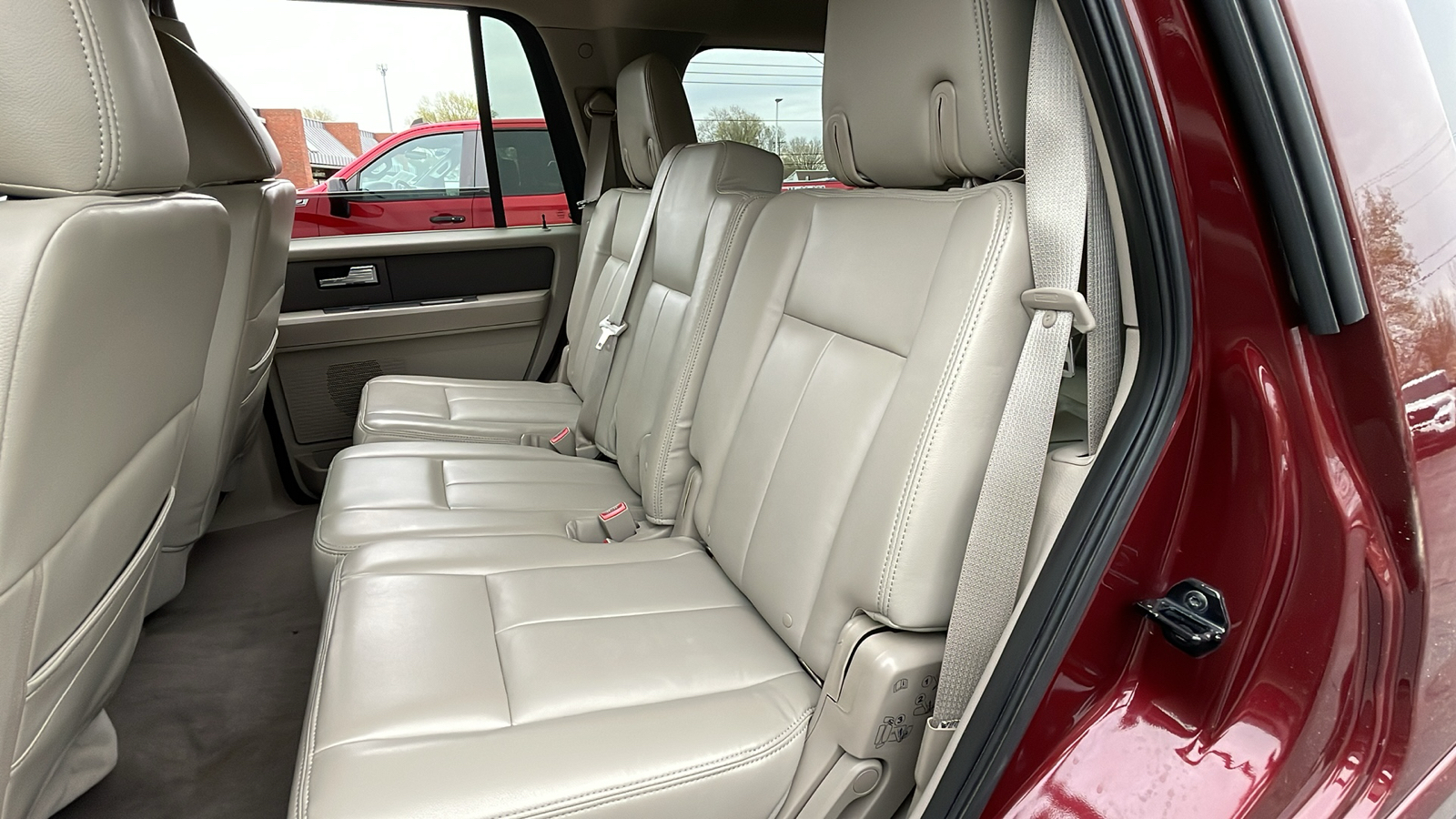 2012 Ford Expedition XLT 12