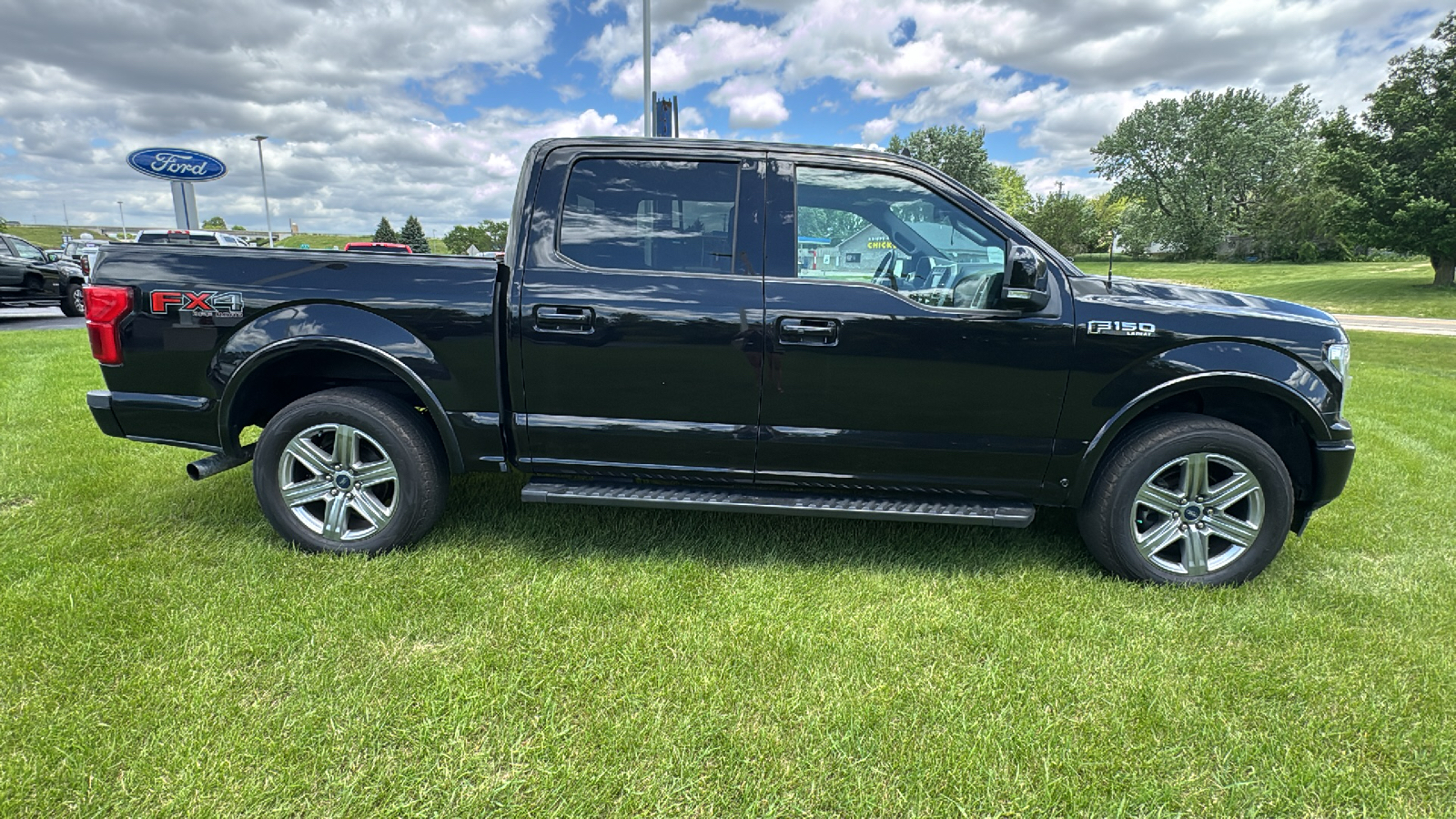 2019 Ford F-150 Lariat 2