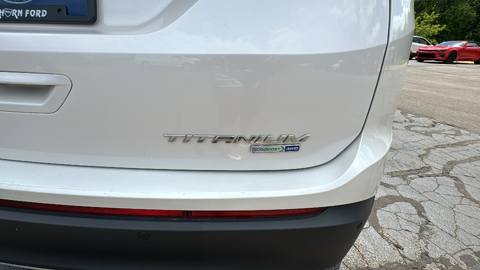 2016 Ford Edge Titanium 29