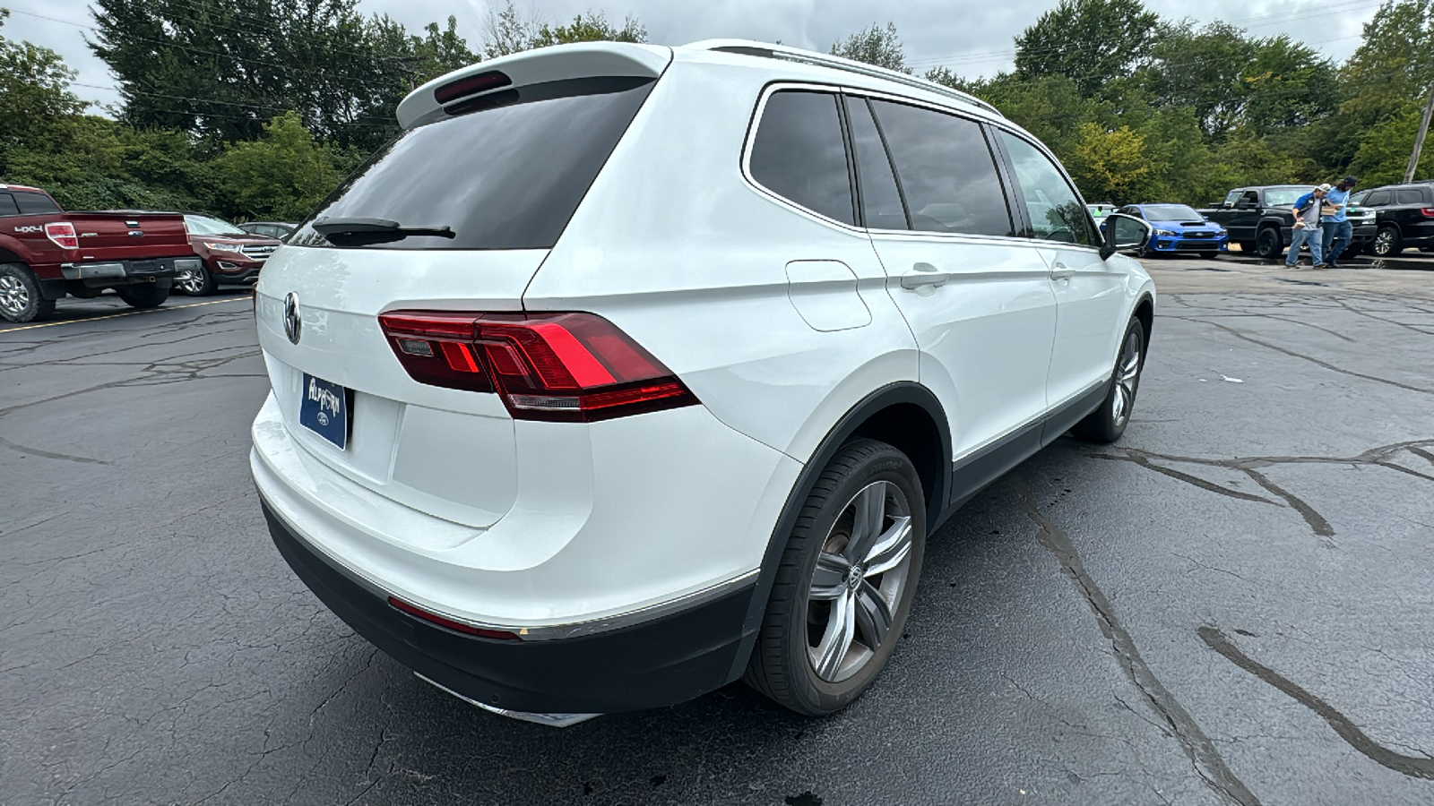 2020 Volkswagen Tiguan 2.0T SEL 3