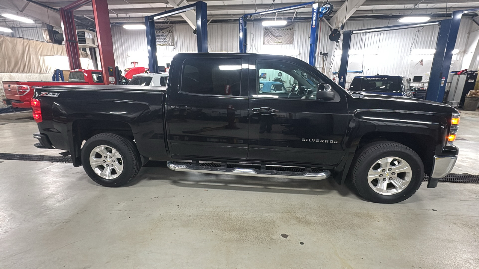 2015 Chevrolet Silverado 1500 LT 2