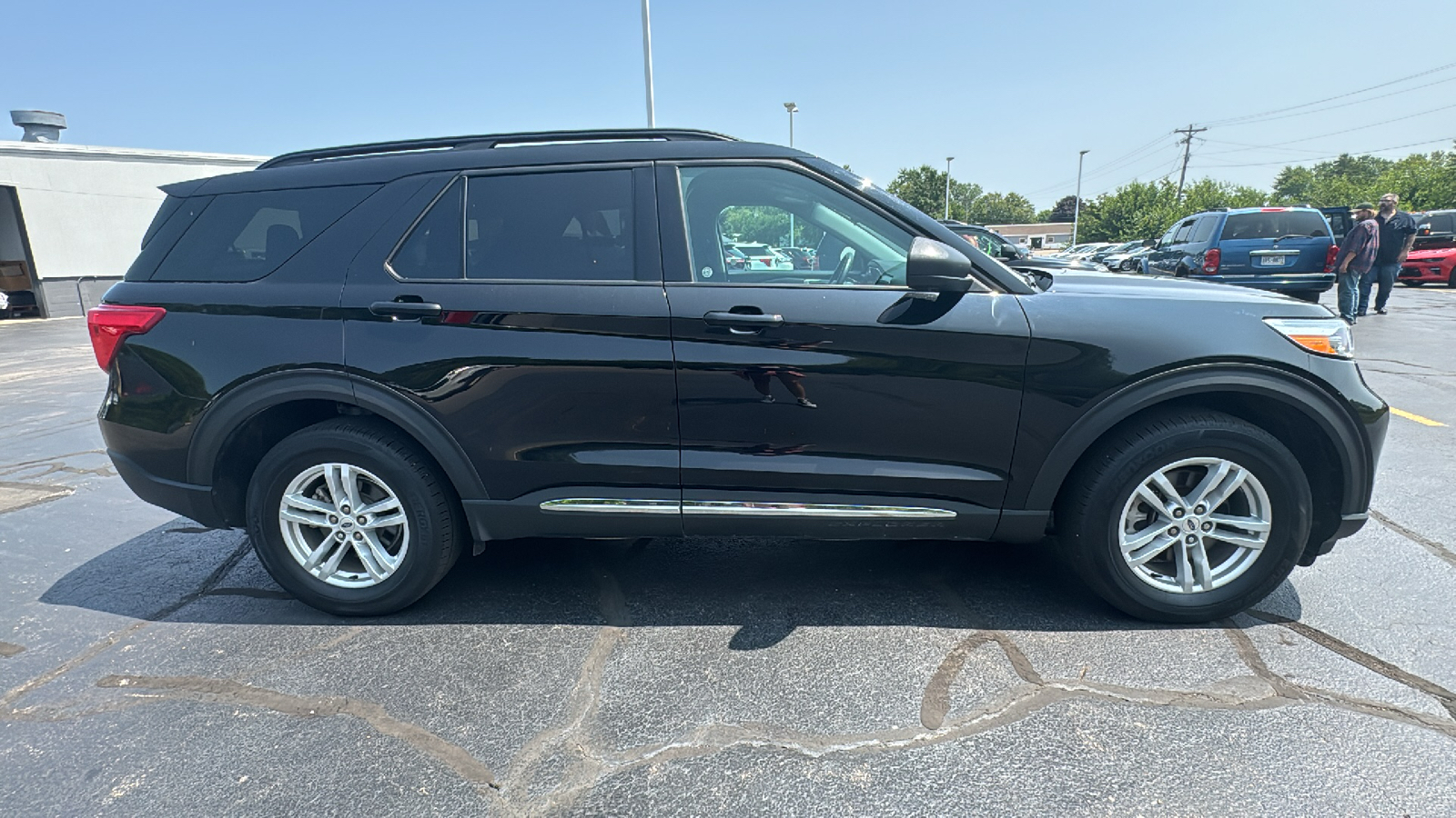 2022 Ford Explorer XLT 2