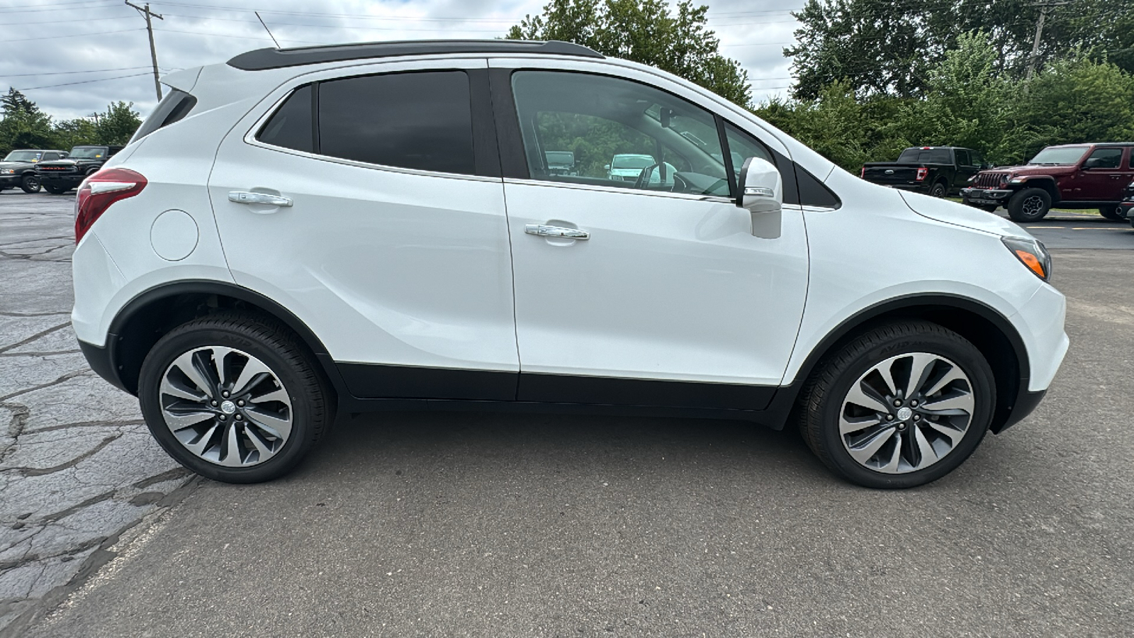 2019 Buick Encore Essence 2