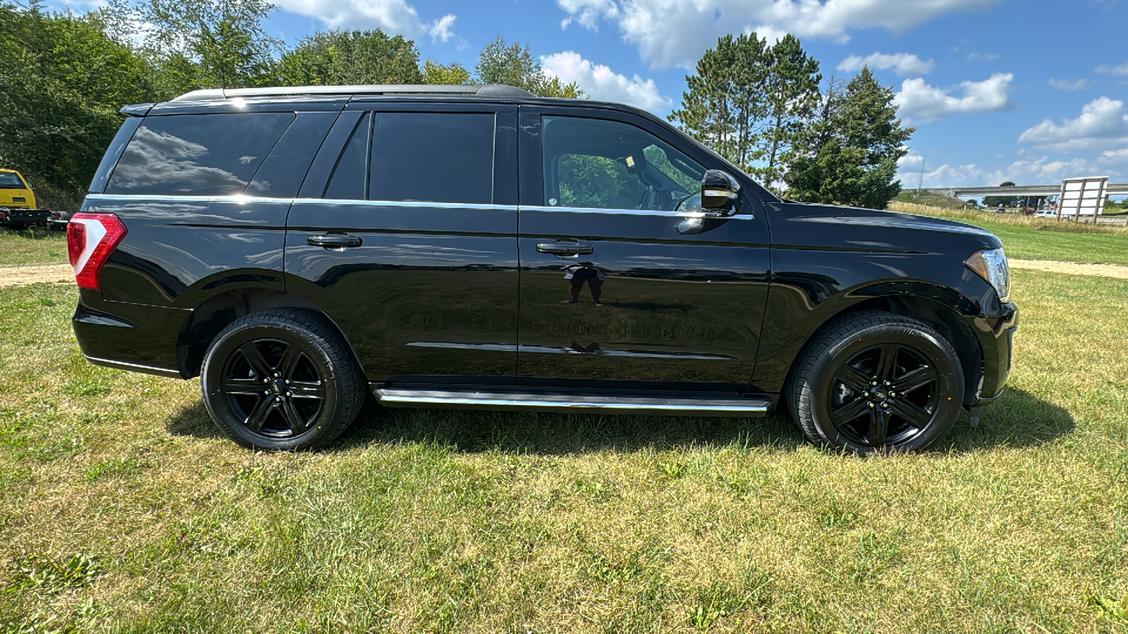 2021 Ford Expedition XLT 2