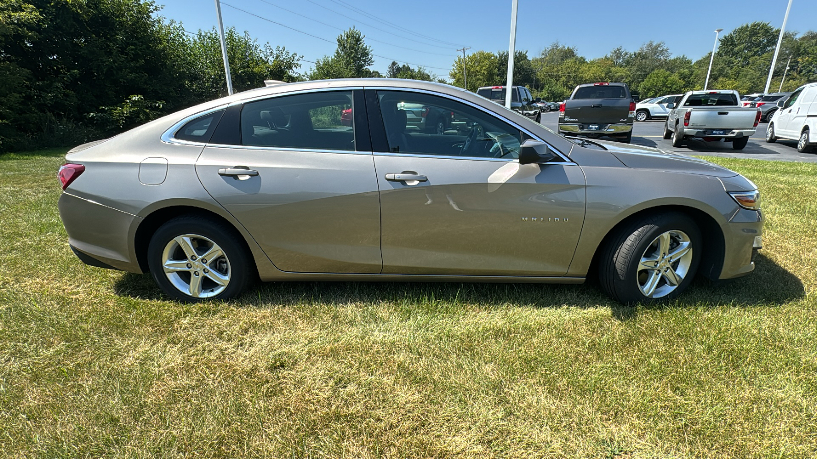 2022 Chevrolet Malibu LT 2