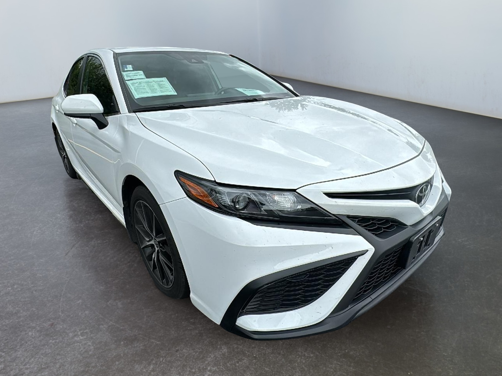 2021 Toyota Camry SE 1