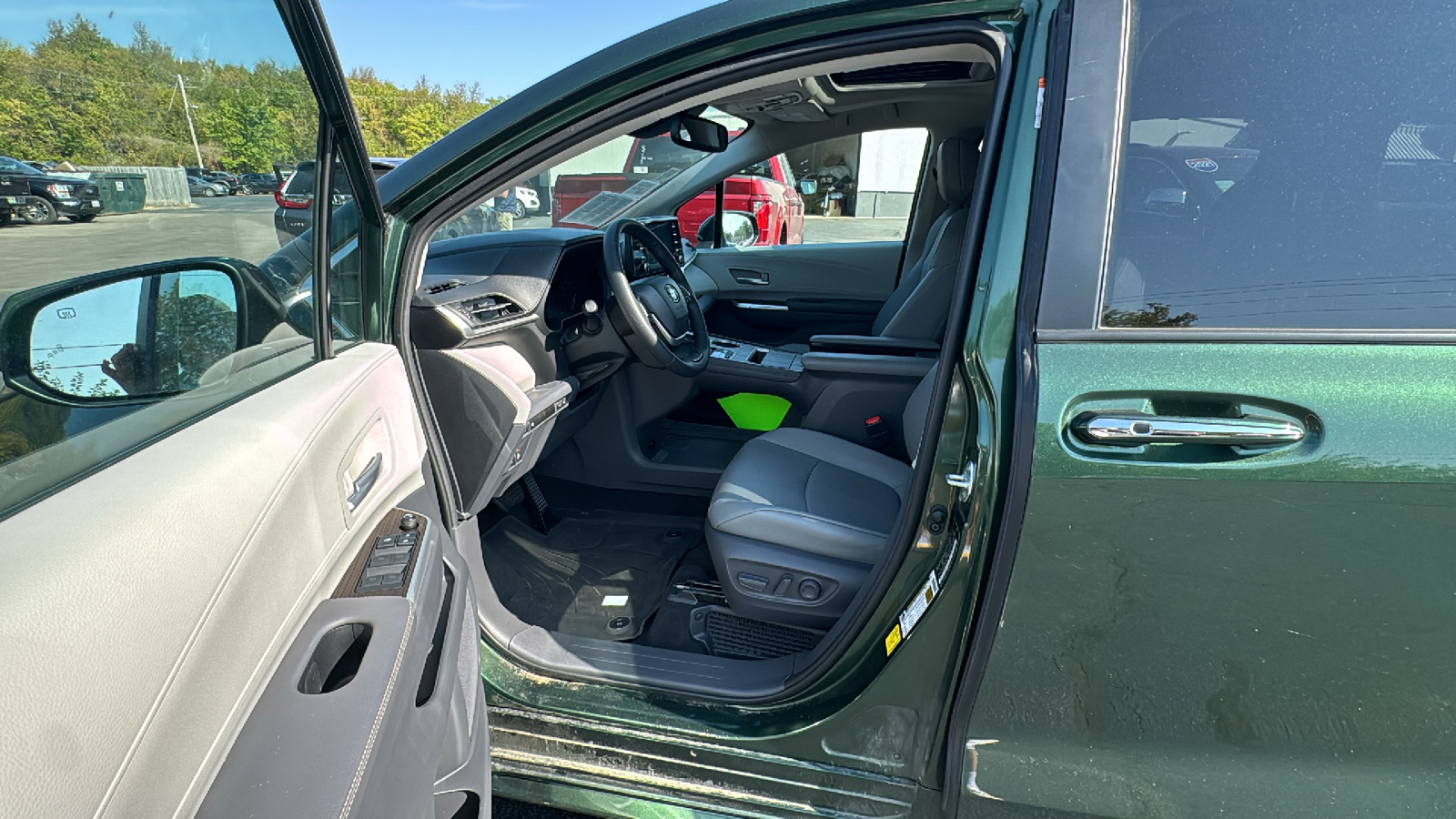 2021 Toyota Sienna XLE 7