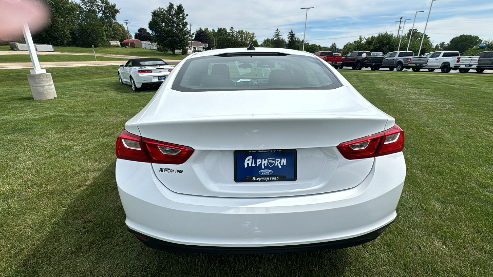 2020 Chevrolet Malibu LS 24