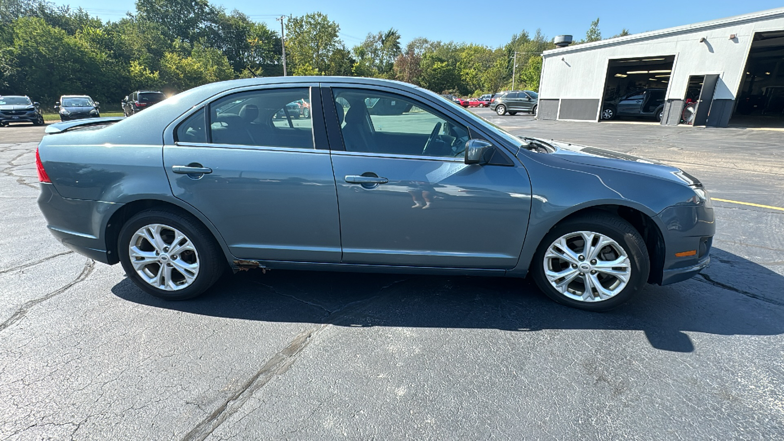 2012 Ford Fusion SE 2