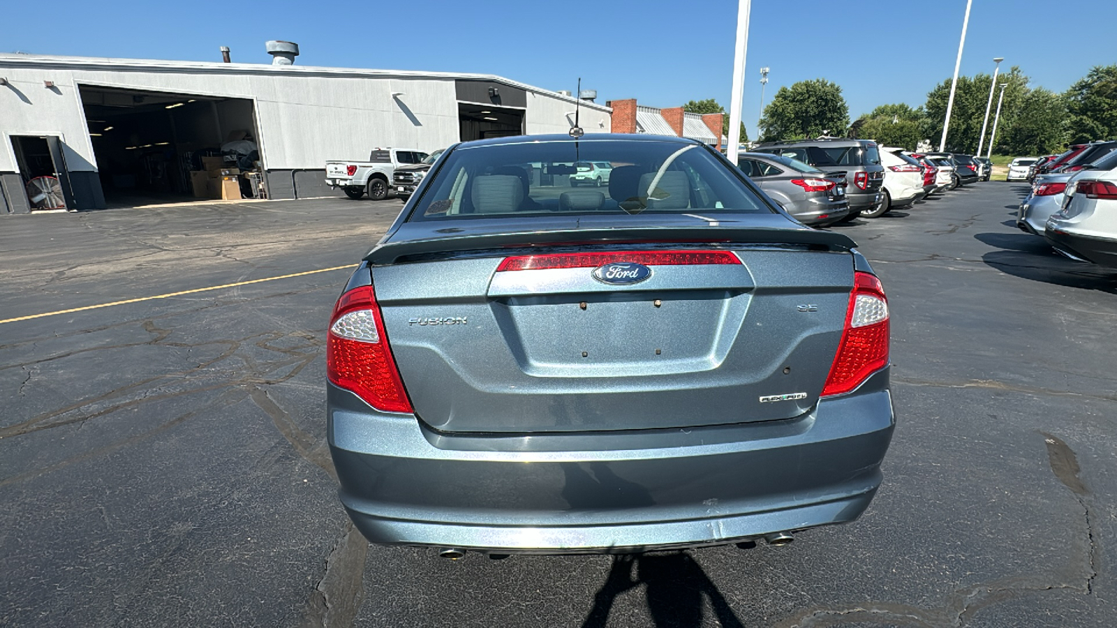 2012 Ford Fusion SE 24