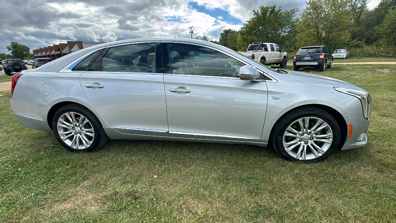 2018 Cadillac XTS Luxury 2