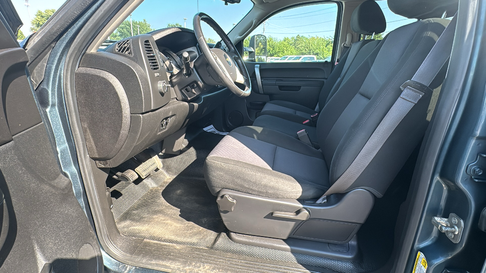 2014 Chevrolet Silverado 2500HD LT 21