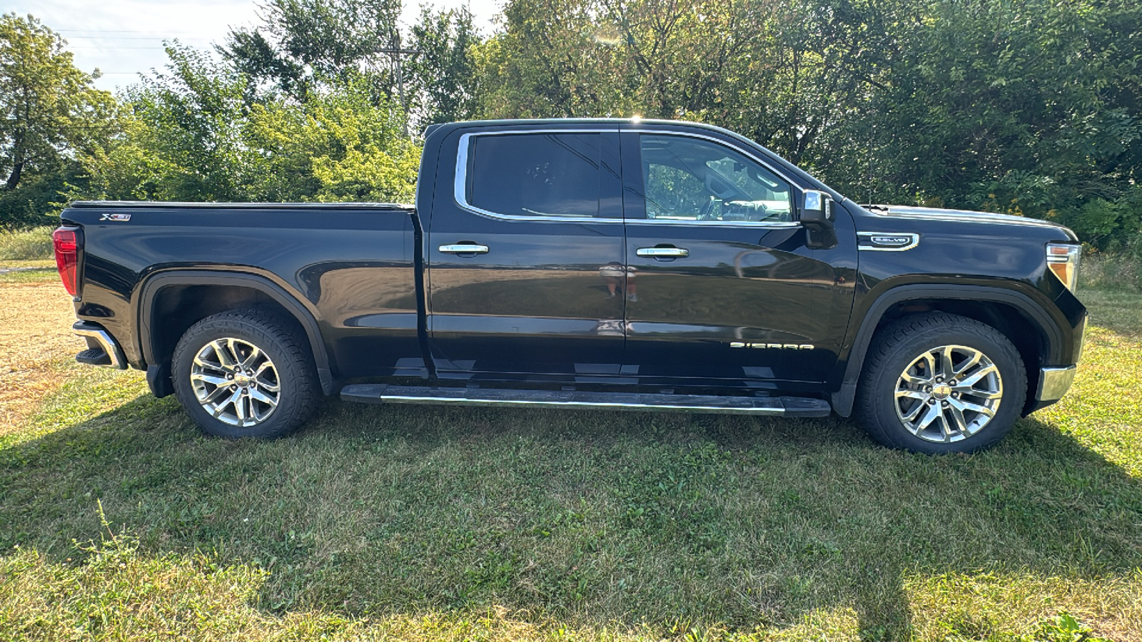 2019 GMC Sierra 1500 SLT 2