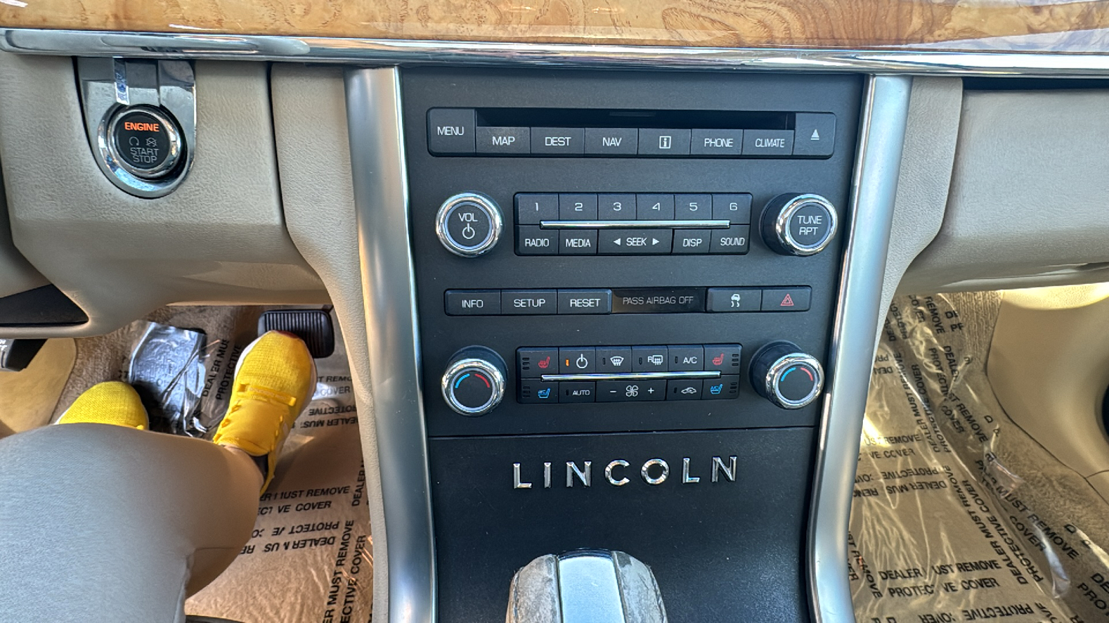 2009 Lincoln MKS Base 17