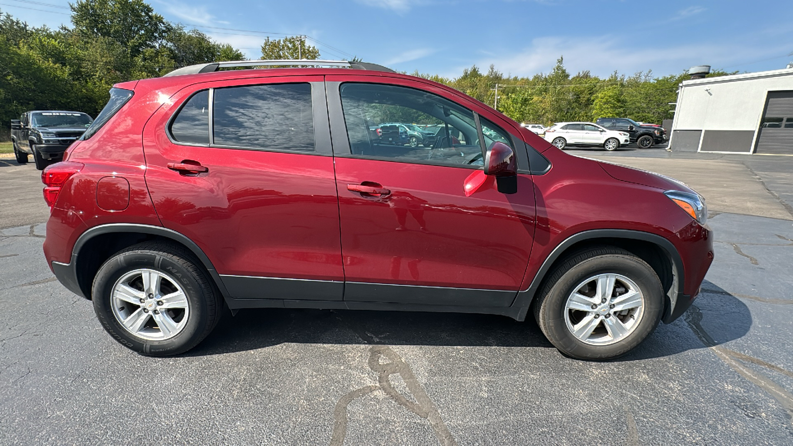 2022 Chevrolet Trax LT 2