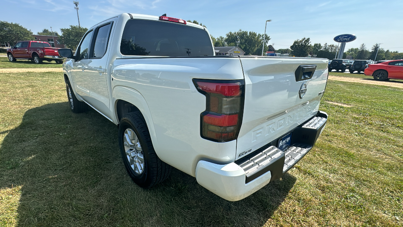 2023 Nissan Frontier SV 4