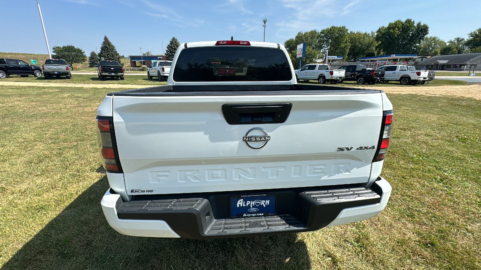 2023 Nissan Frontier SV 26