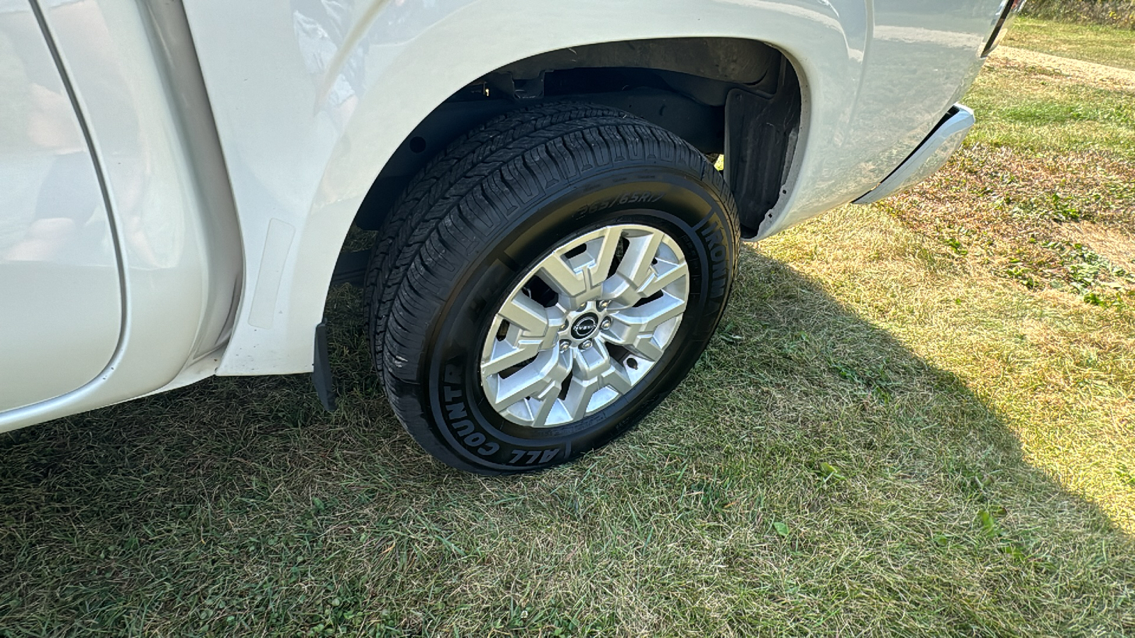 2023 Nissan Frontier SV 30