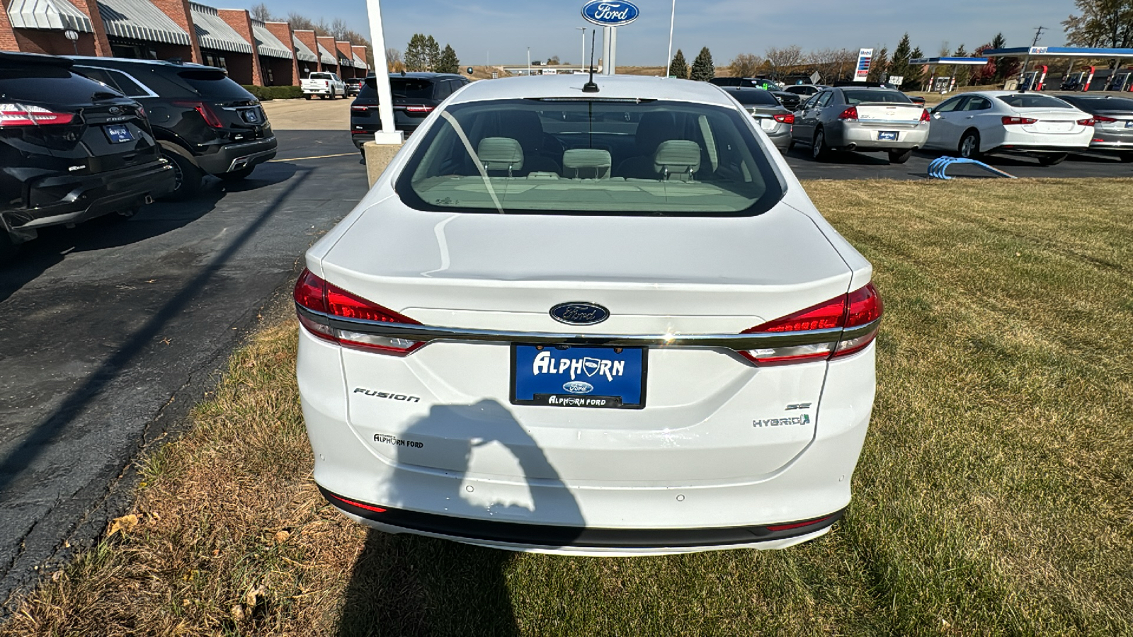 2018 Ford Fusion Hybrid SE 24