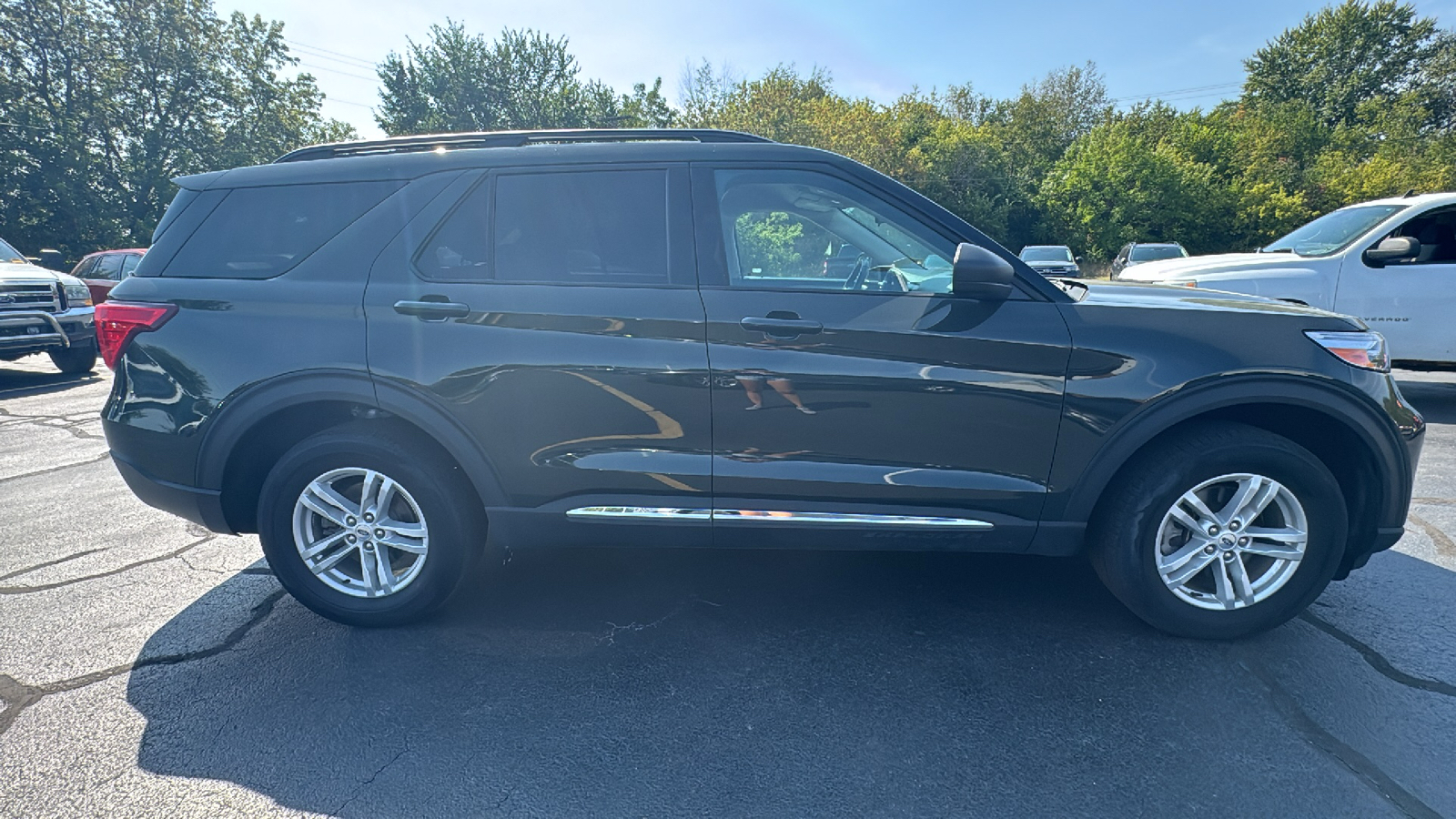 2021 Ford Explorer XLT 2