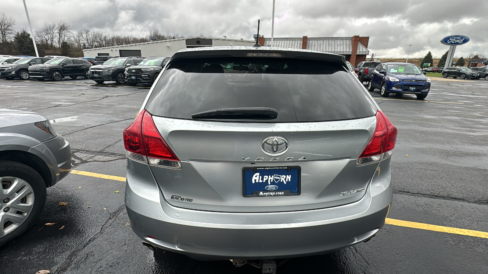 2015 Toyota Venza XLE 27