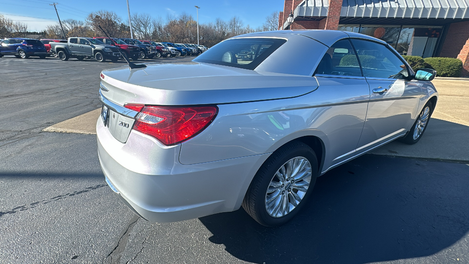 2011 Chrysler 200 Limited 3