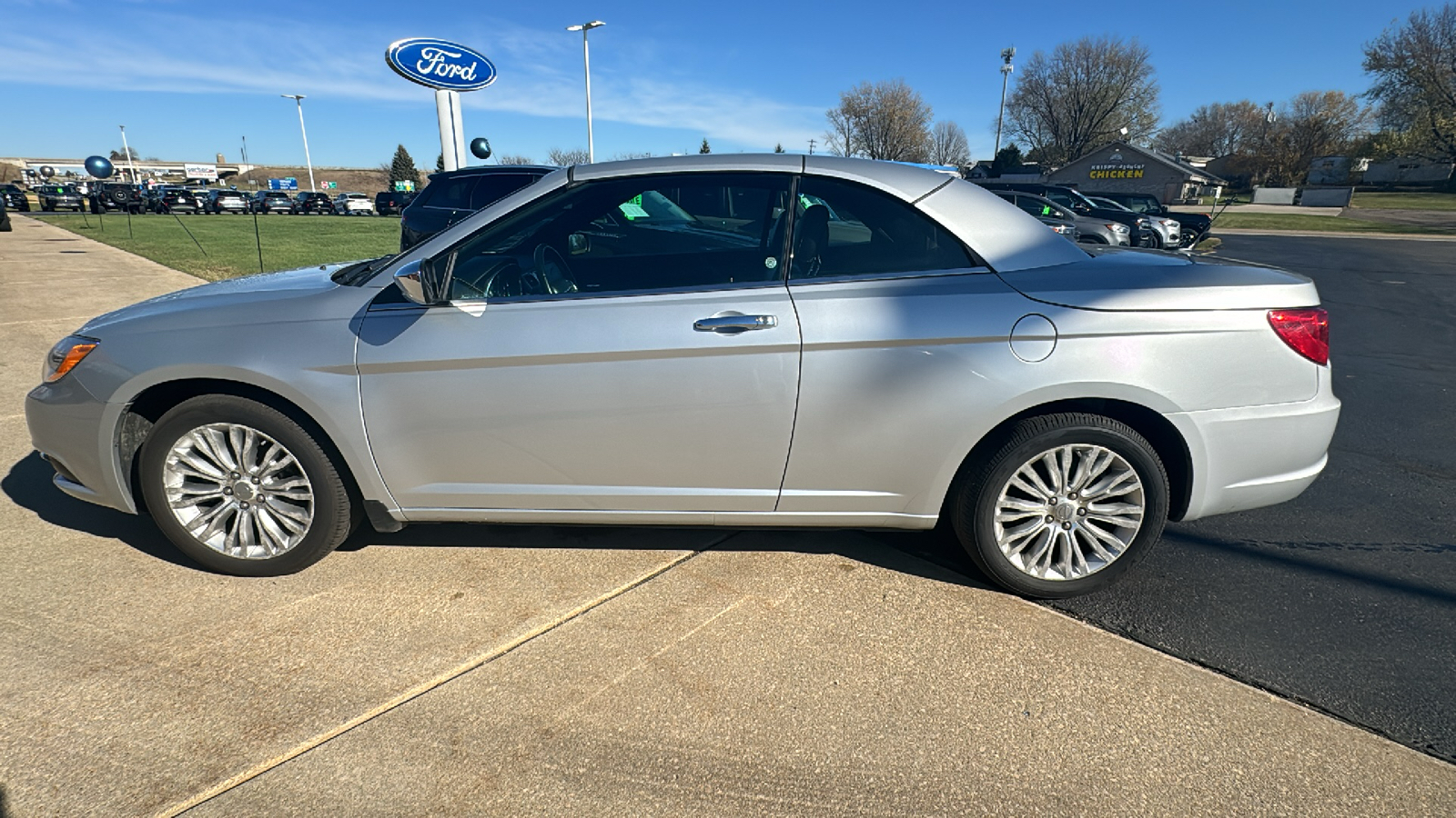 2011 Chrysler 200 Limited 5