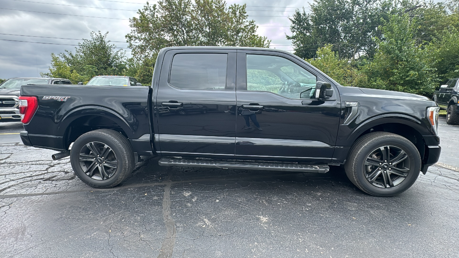 2021 Ford F-150 Lariat 2