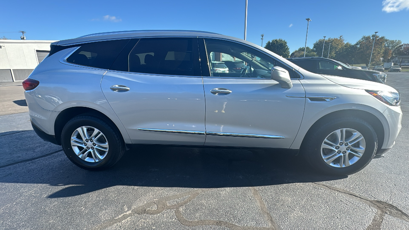 2019 Buick Enclave Essence 2