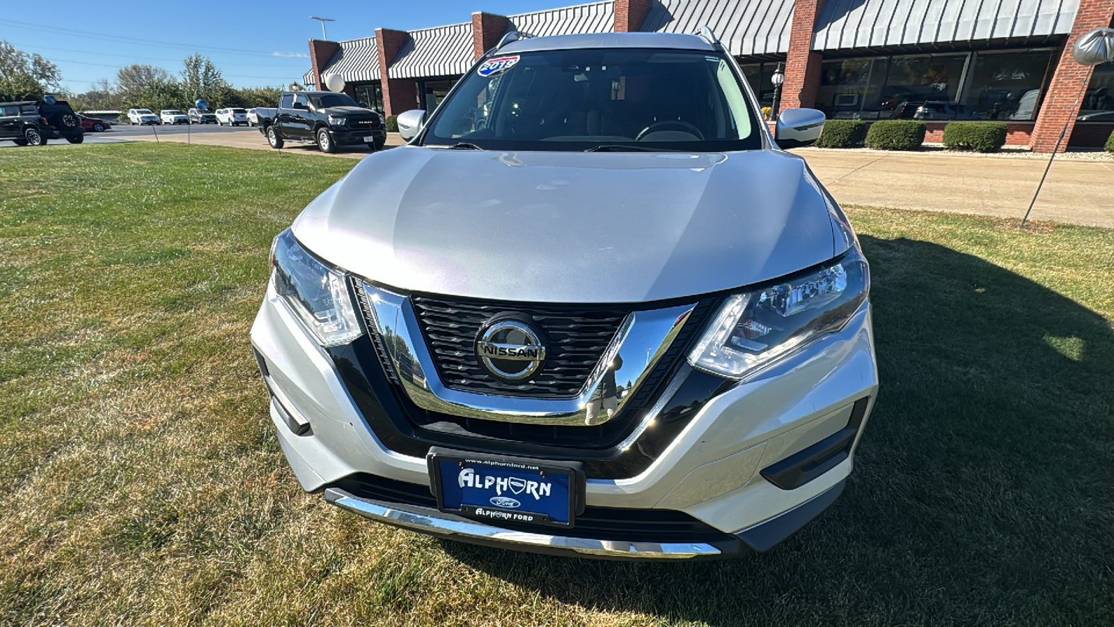 2019 Nissan Rogue SV 6