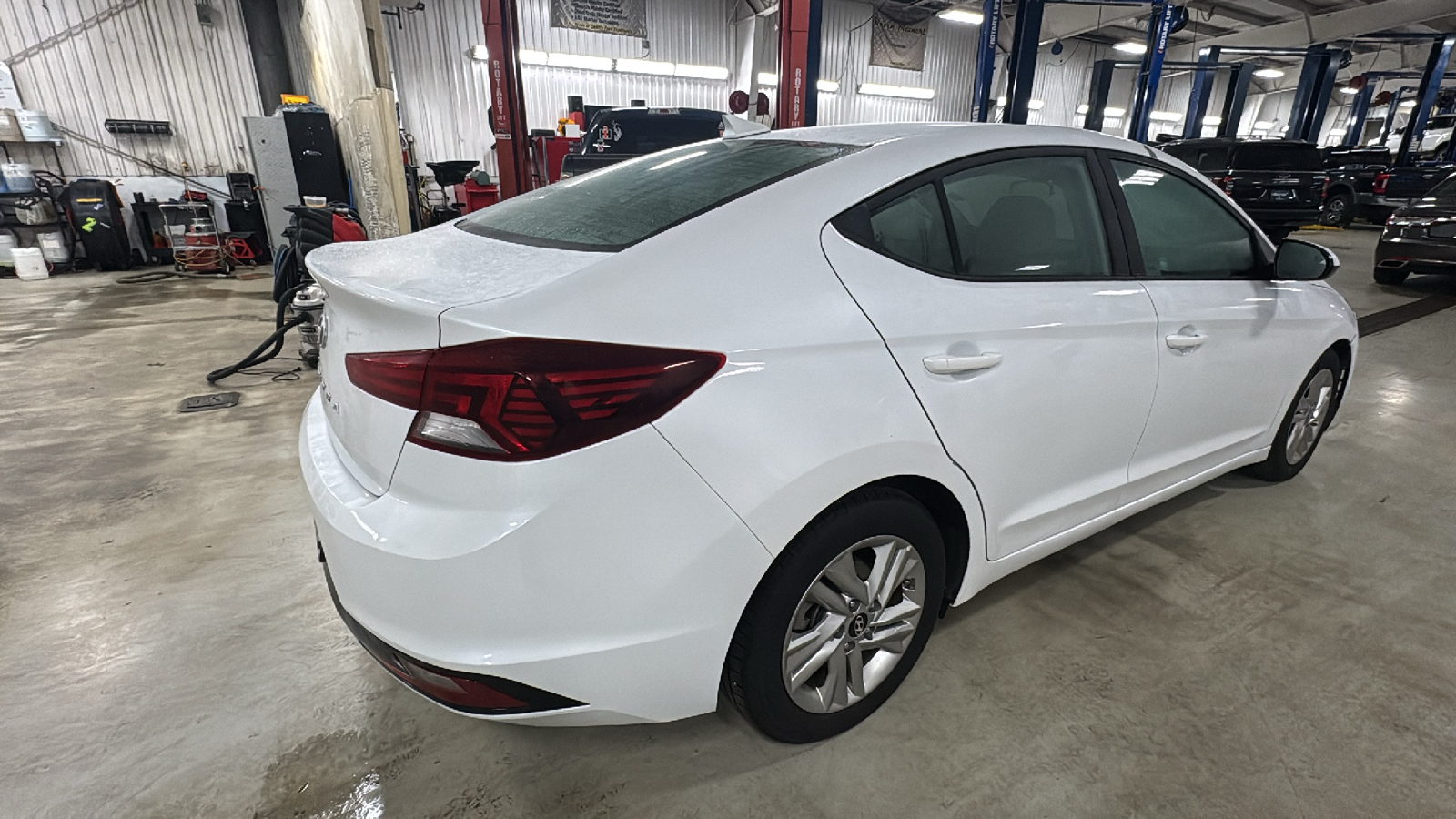 2019 Hyundai Elantra SEL 3